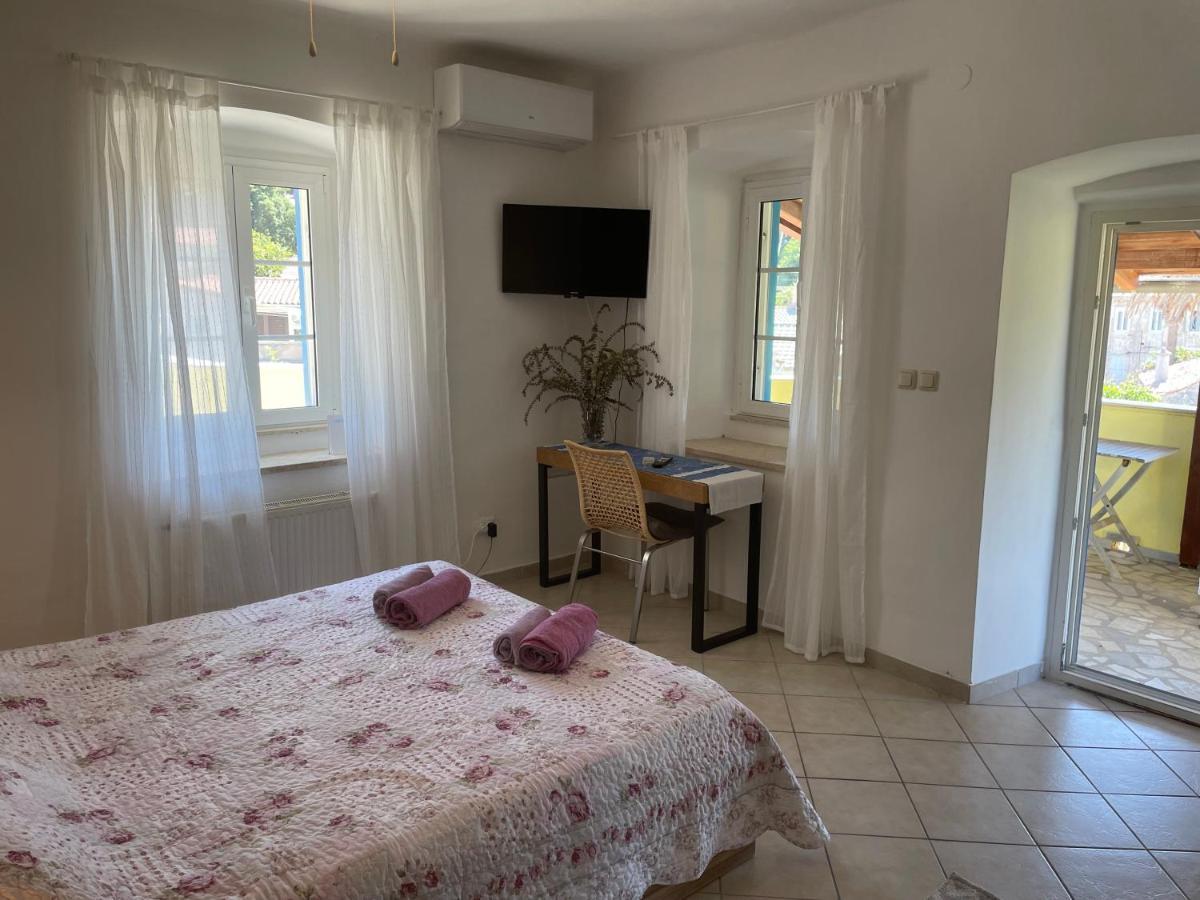 Hotel Pjacal Lussingrande Esterno foto